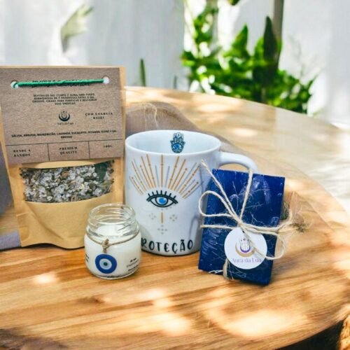 🧿 Kit Olho Místico – Proteção & Limpeza Energética (Banho de Limpeza Energética + Vela de Olho Grego + Caneca com Olho Grego + Sabonete de Anil e Lavanda)