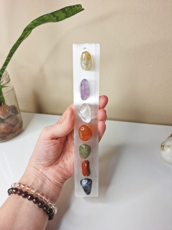 Incensário de Pedra Natural Selenita Barra com Kit 7 Chakras Natural Rolado.
