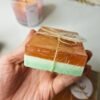 SABONETE ENERGÉTICO- MELANCIA (ENERGIA REVITALIZANTE, FRESCOR REFRESCANTE, COR LARANJA)