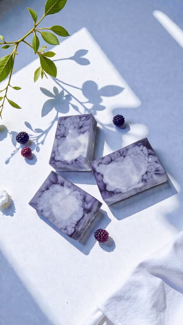 (Lançamento) SABONETE AMORA (Nutrição Emocional, Acolhimento, Leveza e Prazer) 100g a 120g