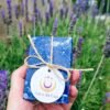 (Lançamento) SABONETE ENERGÉTICO DE LAVANDA E ANIL – (CALMA, PURIFICAÇÃO, EQUILÍBRIO)