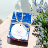 (Lançamento) SABONETE ENERGÉTICO DE LAVANDA E ANIL – (CALMA, PURIFICAÇÃO, EQUILÍBRIO)