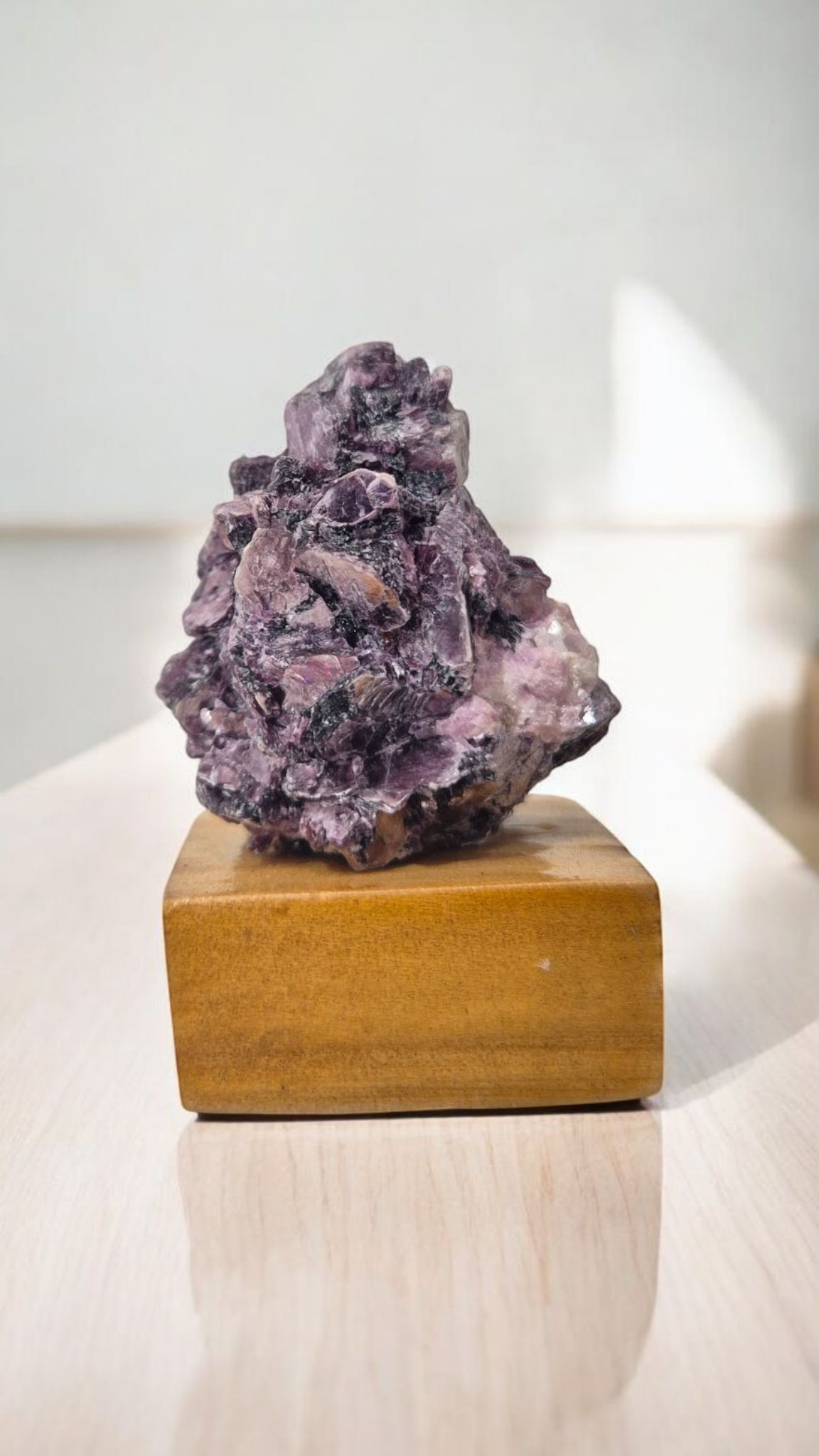 Mica Lepidolita – Equilíbrio Emocional, Calmante e Transformação Espiritual ✨💜