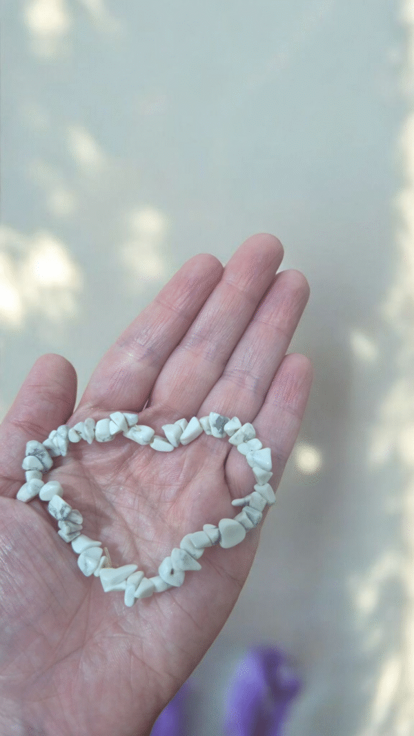 Pulseira de Howlita cascalho - Paz, Paciência e Equilíbrio de Emoções