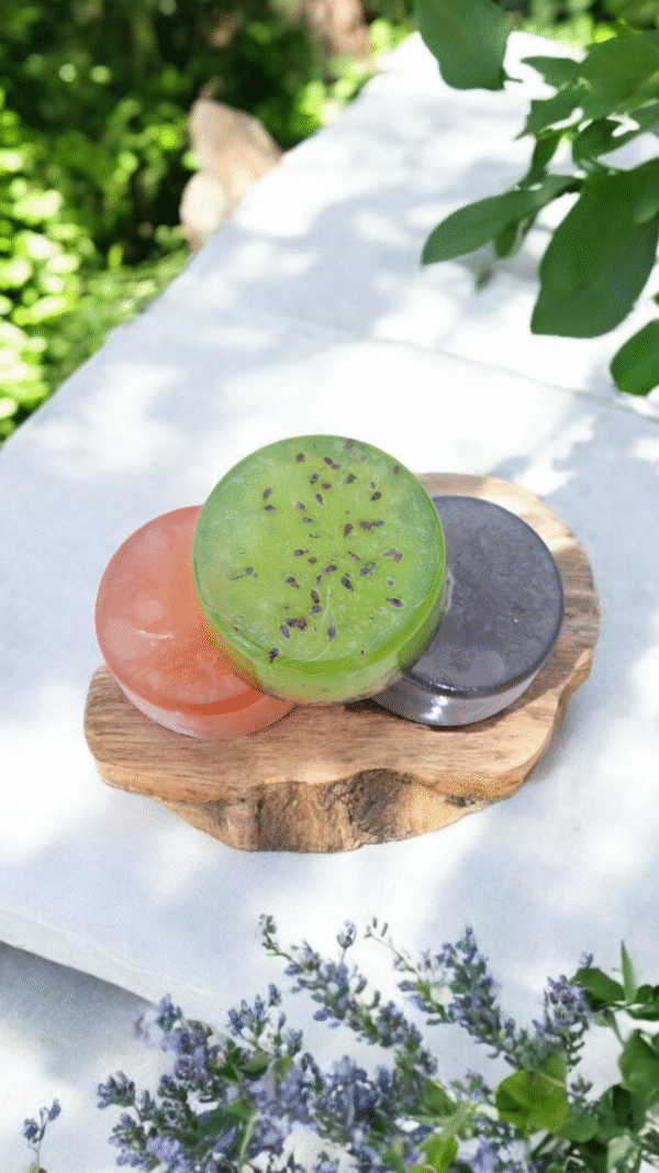 (Lançamento exclusivo) Kit 3 Sabonetes Naturais – Erva-Doce, Jasmim e Lavanda com embalagem Presente