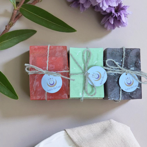 Kit 3 Sabonetes Energéticos – Rosas com Mel, Capim-Limão & Lavanda (Autocuidado, Equilíbrio e Amor-próprio)
