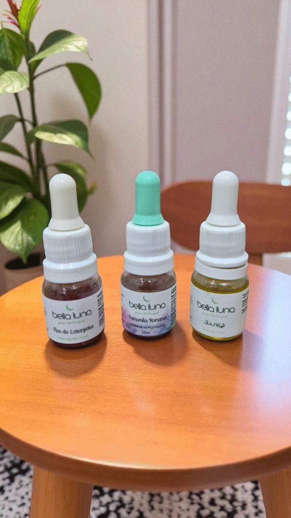 Kit com 3 Essências Concentradas – 12ml Aromas: Flor de Laranjeira, Camomila Romana e Limpeza ESSÊNCIA 12ML (O DIFUSOR NÃO ACOMPANHA).