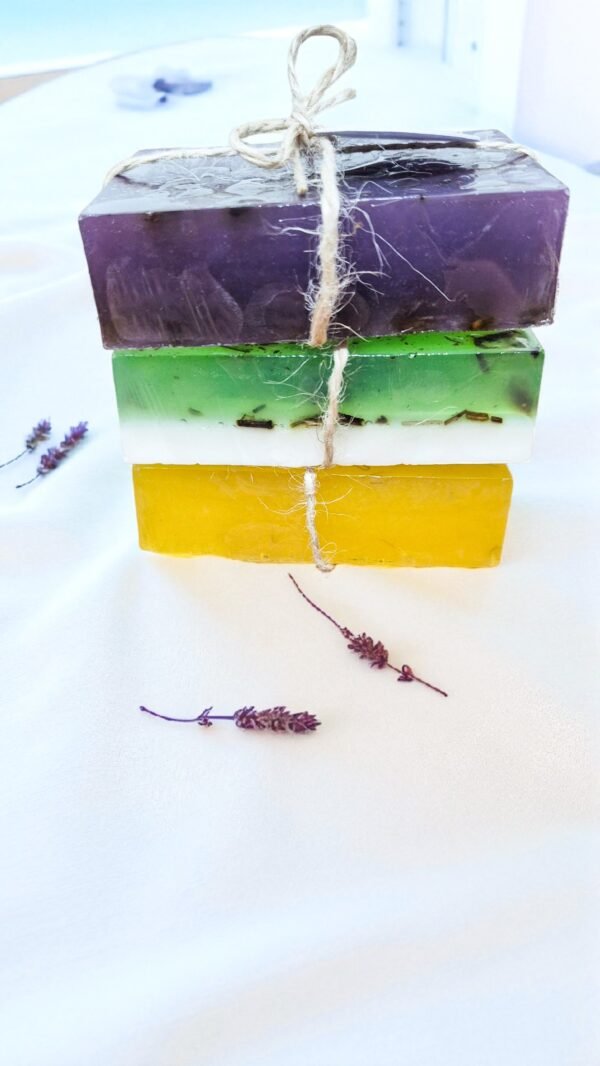 Kit Calmaria 3 sabonetes –  Hortelã & Flor de Melissa, Calêndula e Lavanda Energéticos— com Reiki (uso diário)