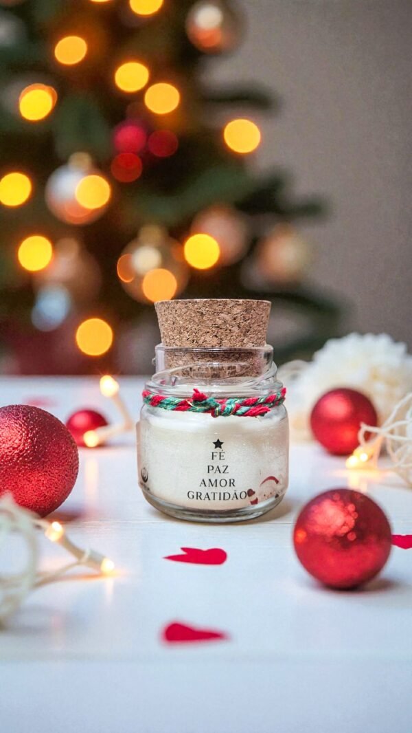 2025/11/1000261558.jpg Vela de Natal: escolha seu aroma – Fé, Paz, Amor, Gratidão