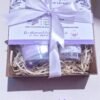 Kit Pausa para Relaxar –Aromas de Lavanda (Sabonete, Geleia de Banho, Água de Tecidos e Cartão)