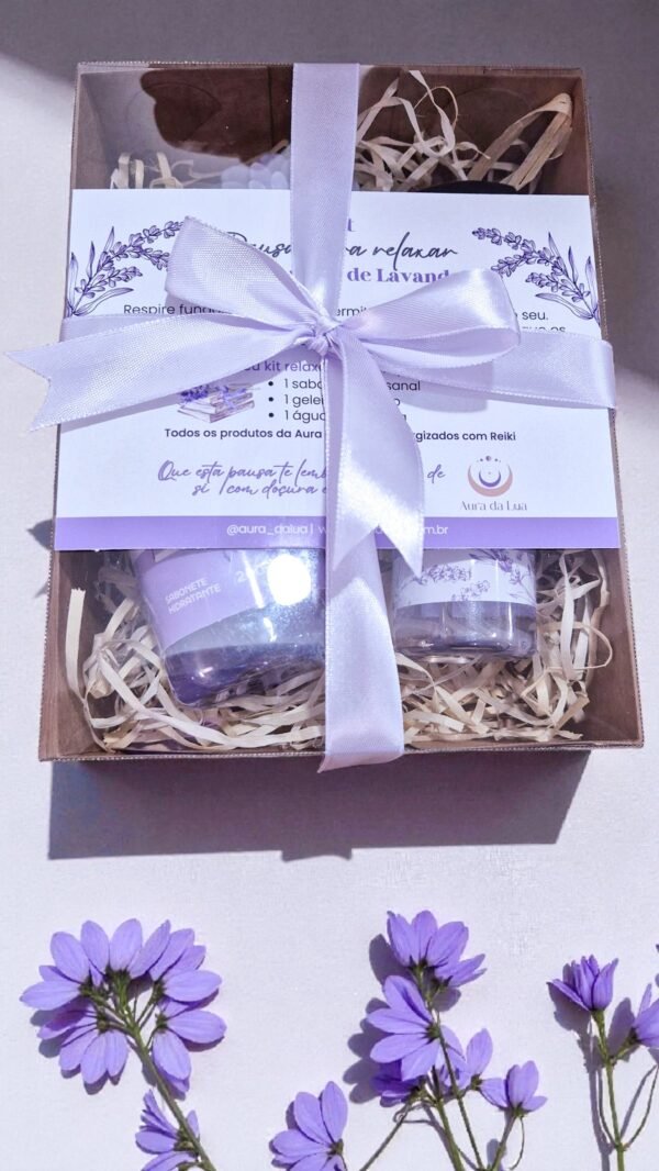 Kit Pausa para Relaxar –Aromas de Lavanda (Sabonete, Geleia de Banho, Água de Tecidos e Cartão)