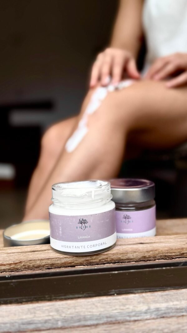 2026/02/1000327631-scaled.jpg Hidratante Corporal Lavanda – 180g| Hidratação profunda com toque suave e aroma relaxante