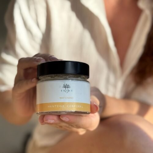 2026/02/1000327633.jpg Manteiga Corporal May Chang – 170g| Nutrição intensa com frescor cítrico e toque aveludado