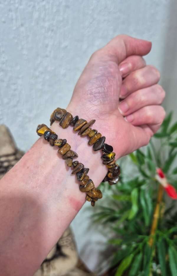 2026/06/1000298987-scaled.jpg Pulseira de Olho de Tigre Cascalho – Proteção, Coragem e Prosperidade(acompanha embalagem)
