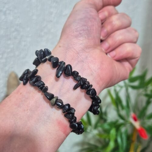 Pulseira de Obsidiana Negra Cascalho– Proteção, Limpeza Energética e Aterramento (acompanha embalagem)