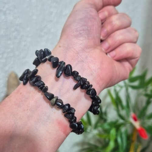 Pulseira de Obsidiana Negra Cascalho– Proteção, Limpeza Energética e Aterramento (acompanha embalagem)