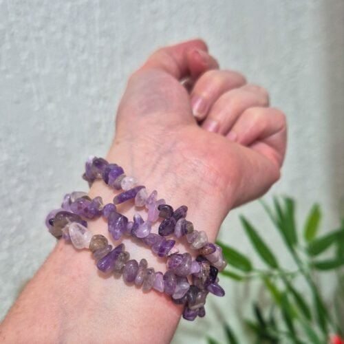 Pulseira de Ametista – Calma, Intuição e Proteção Espiritual (acompanha embalagem)
