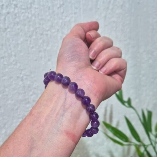 2026/06/1000298997-scaled.jpg Pulseira de Ametista Rolada Qualidade Extra 8mm – Proteção Espiritual, Intuição e Serenidade(acompanha embalagem)