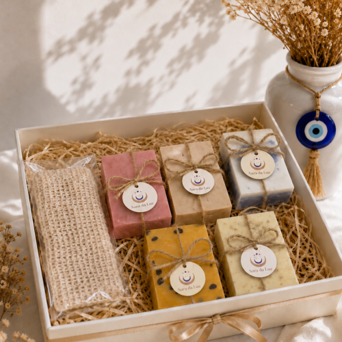 Kit Ritual Tchau Zica – 5 Sabonetes Energéticos: Argila Rosa, Vanilla, Anil e Dolomita, Maracujá e Calêndula com Dolomita + BUCHA VEGETAL GRATIS (não acompanha caixa)