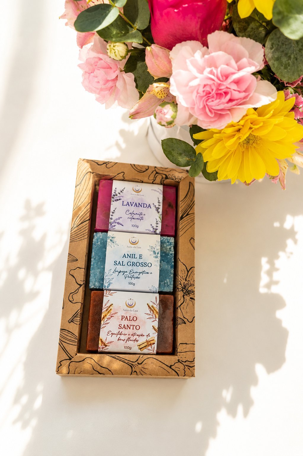Kit Ritual de Renovação – 3 Sabonetes + Caixa Kraft Floral